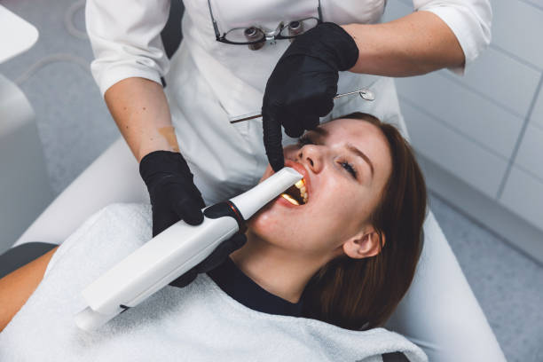 Best Broken Tooth Emergency  in Shady Hollow, TX